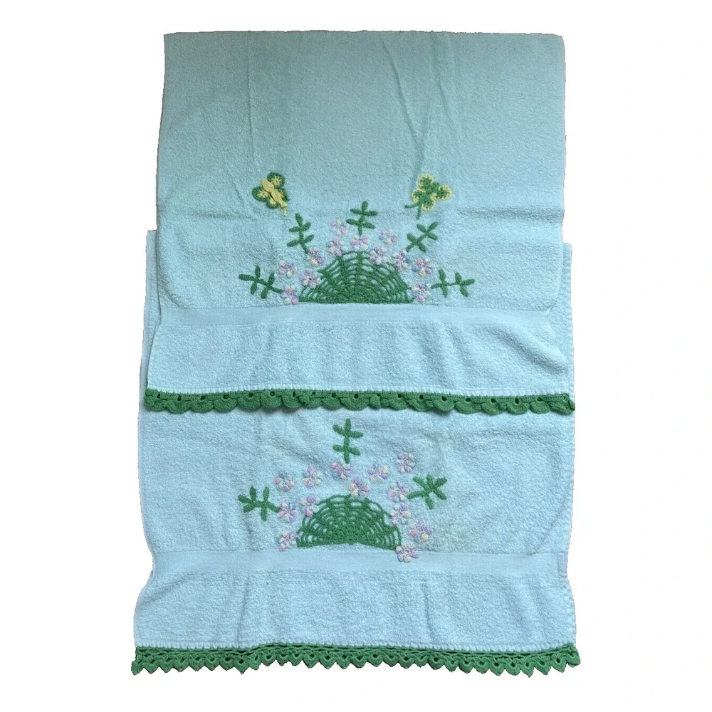 2 Vintage‎ Hand Crocheted and Embroiderd Bath Towels Flowers Butterflies